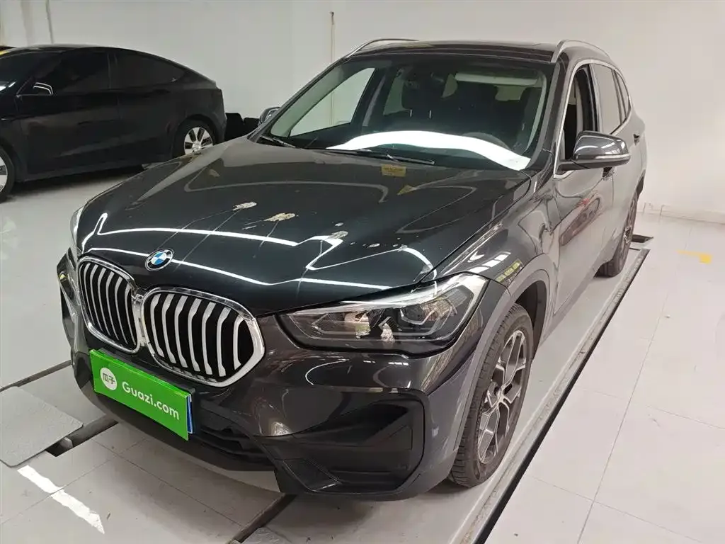 BMW X1 — фото 1