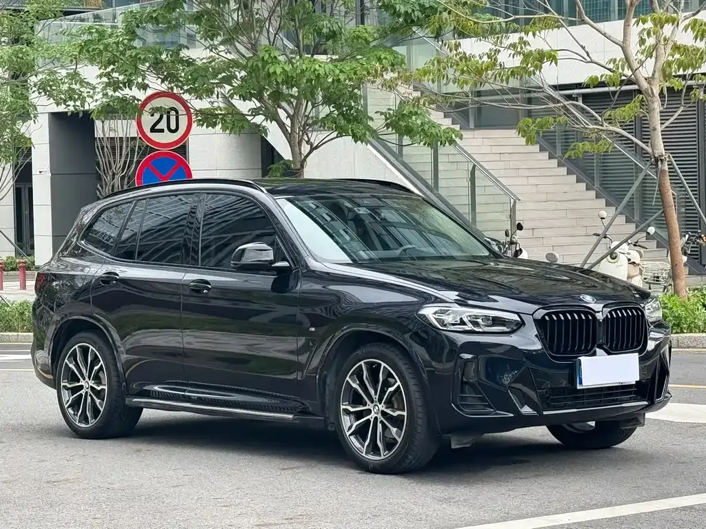 BMW X3 — фото 9