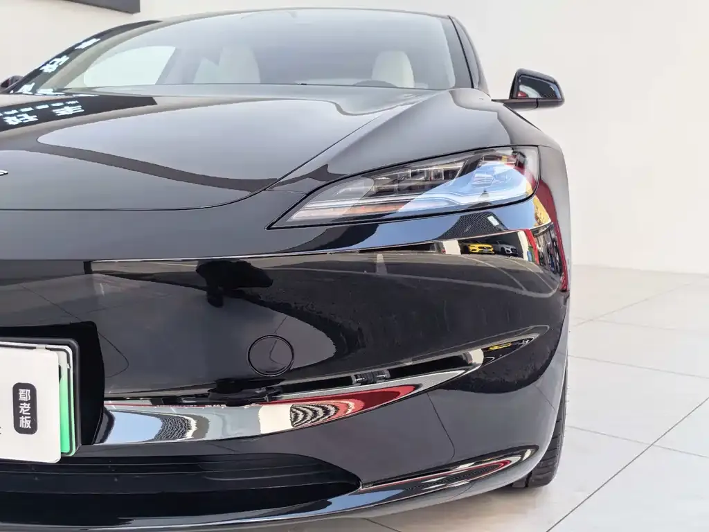 Tesla Model 3 — фото 3
