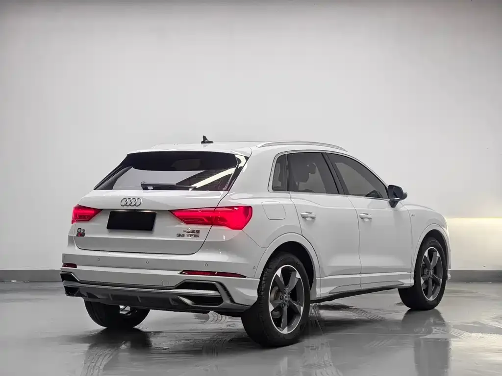 Audi Q3 — фото 5