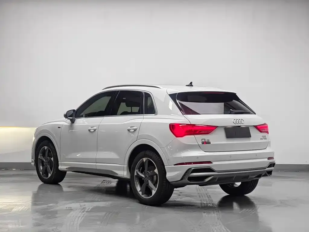 Audi Q3 — фото 4