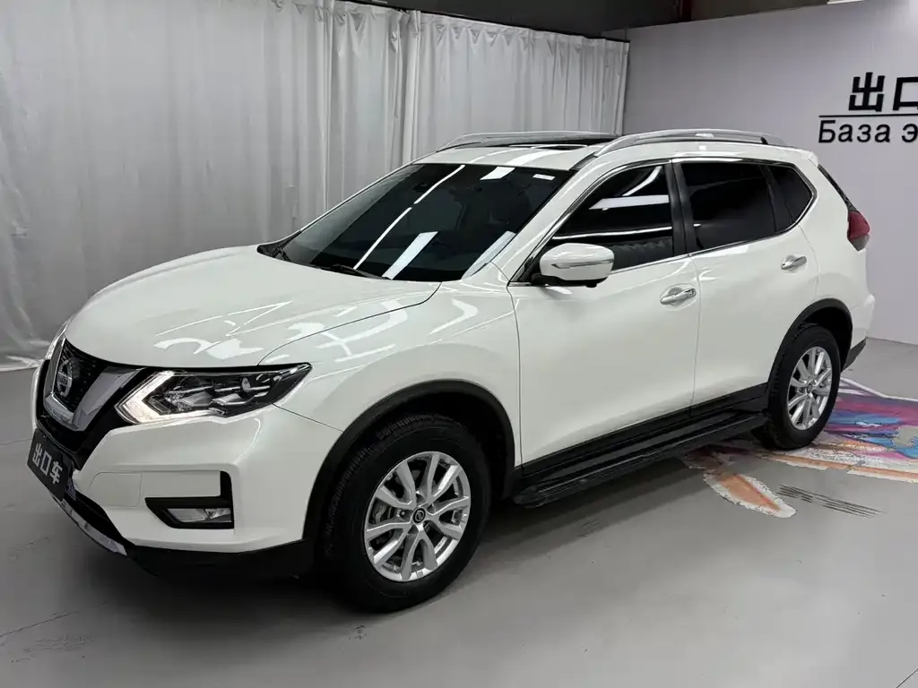 Nissan X-Trail — фото 1