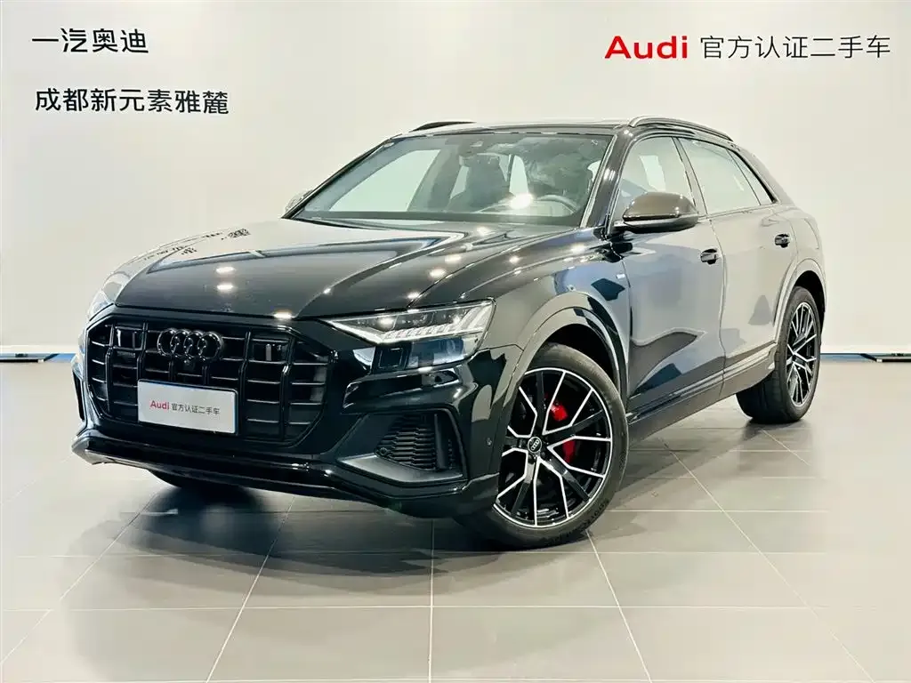 Audi Q8 — фото 1