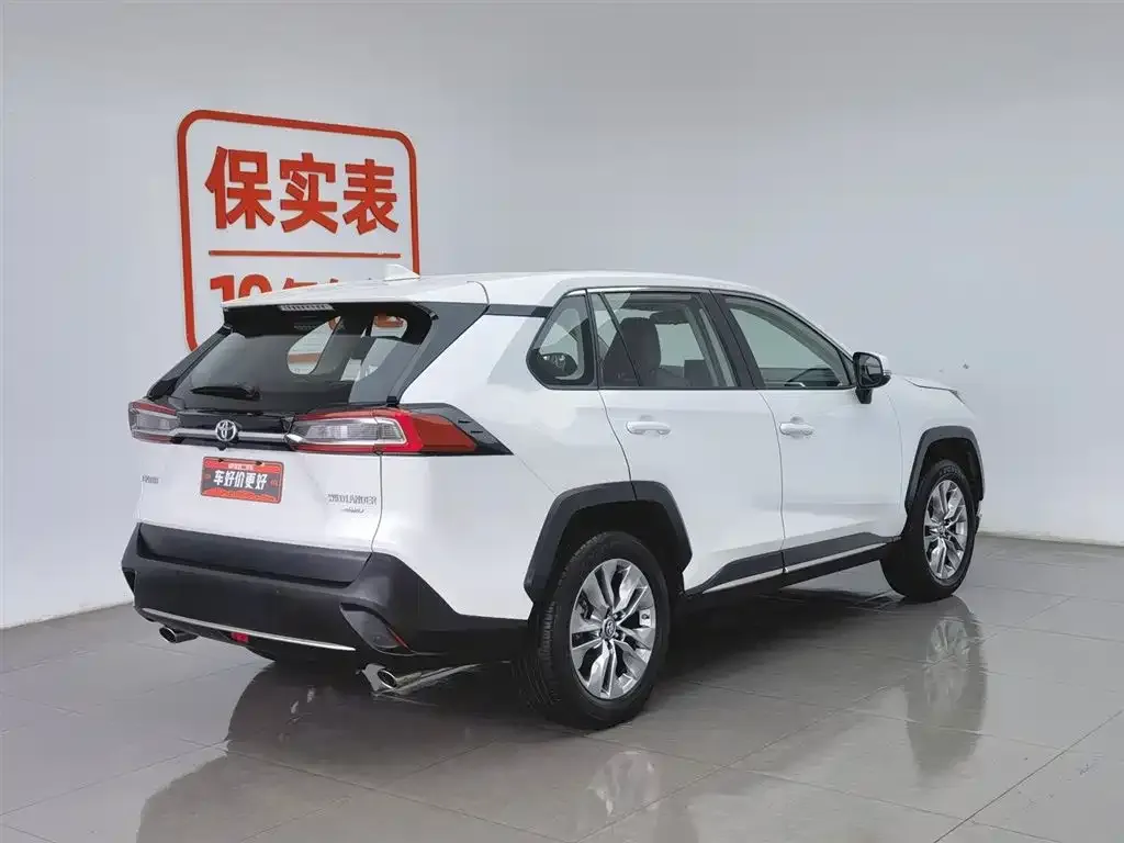 Toyota Wildlander — фото 10