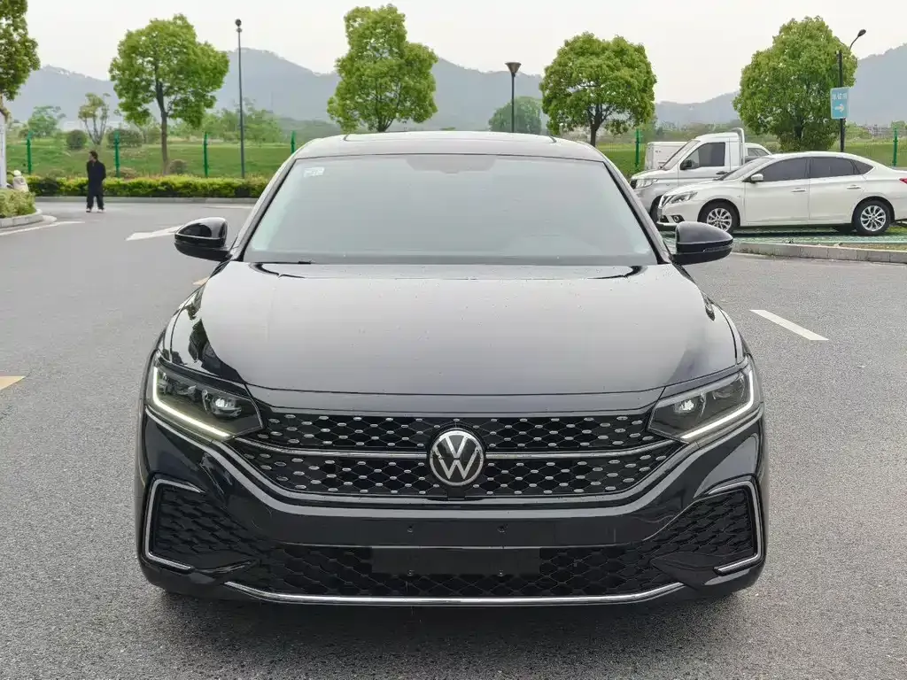 Volkswagen Passat — фото 4