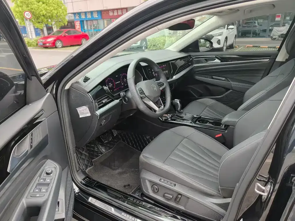 Volkswagen Passat — фото 6
