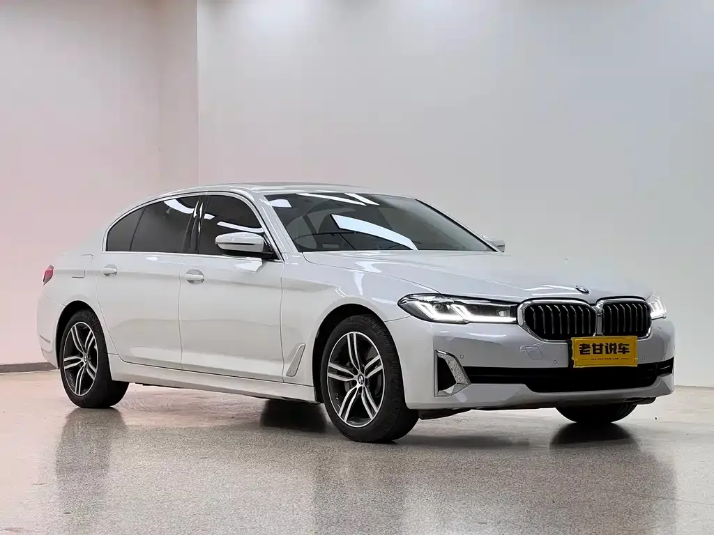 BMW 5 Series — фото 5