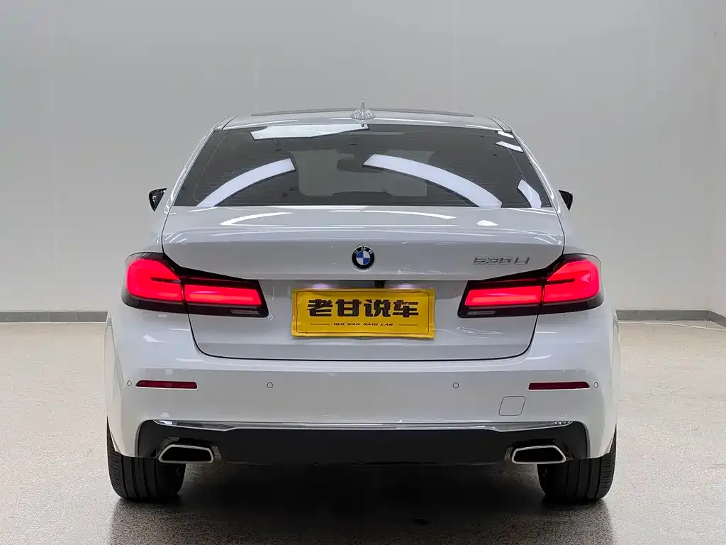 BMW 5 Series — фото 10