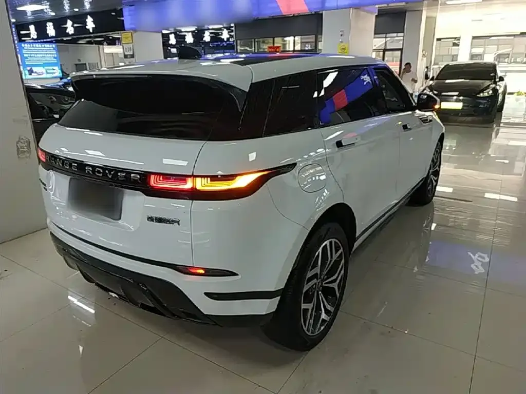 Land Rover Evoque — фото 8