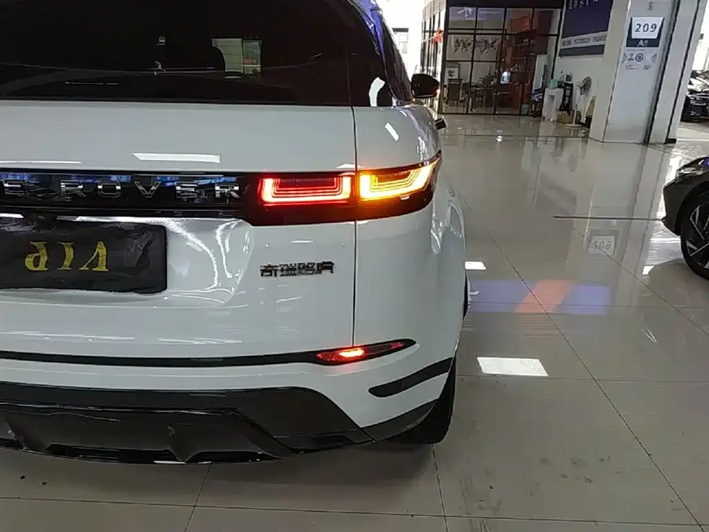 Land Rover Evoque — фото 10