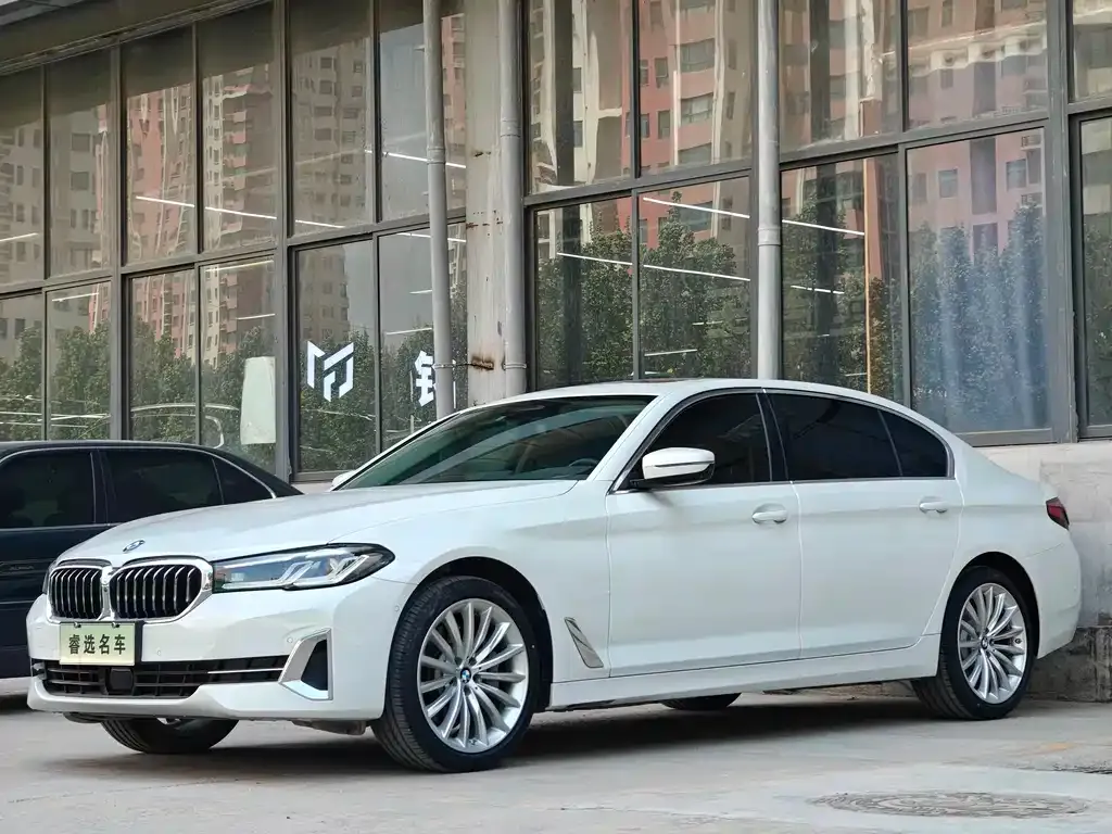 BMW 5 Series — фото 5