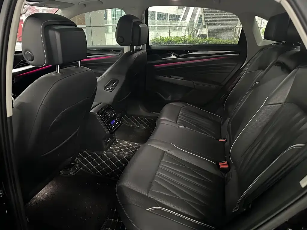 Volkswagen Passat — фото 2