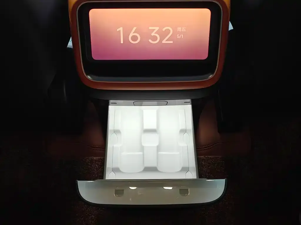 Xiaomi YU7 — фото 10