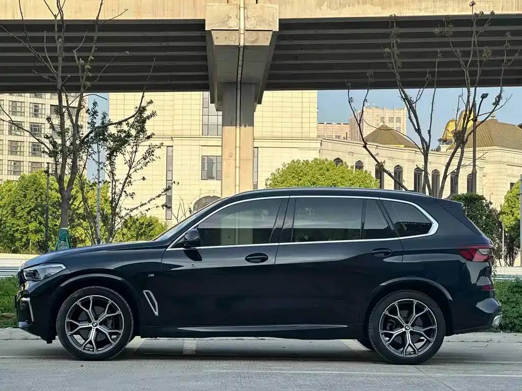 BMW X5 — фото 2