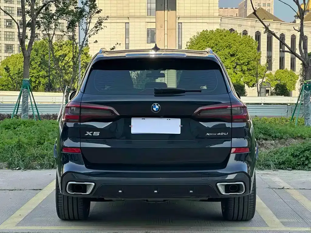 BMW X5 — фото 9