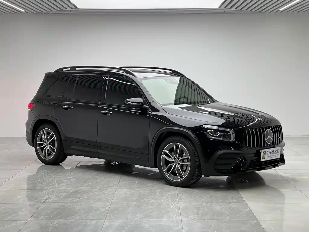 Mercedes-Benz GLB AMG — фото 6