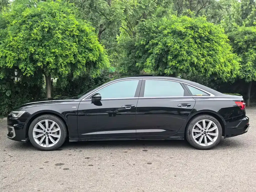 Audi A6L — фото 2
