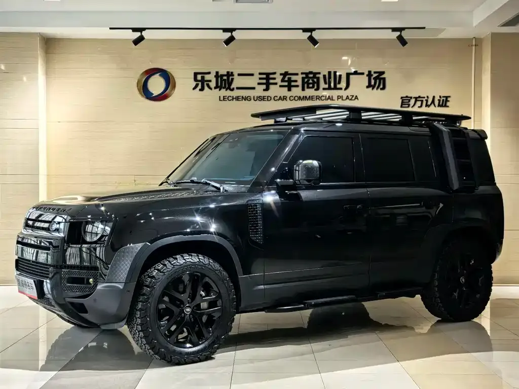 Land Rover Defender — фото 1