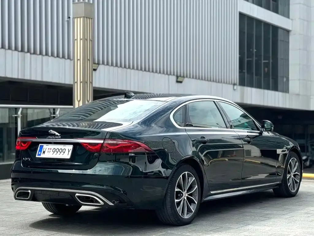 Jaguar XFL — фото 10