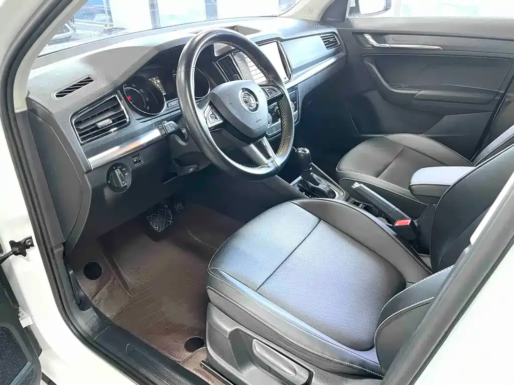 Skoda Kamiq — фото 10