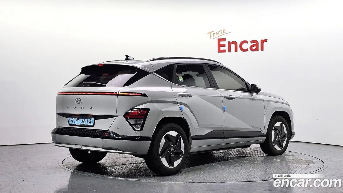 Hyundai Kona — фото 8