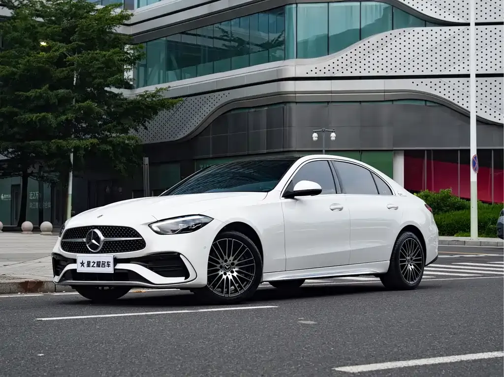 Mercedes-Benz C-Class — фото 1