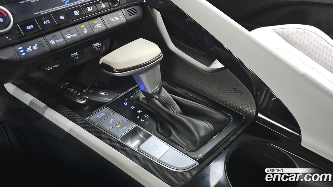 Hyundai AVANTE — фото 9