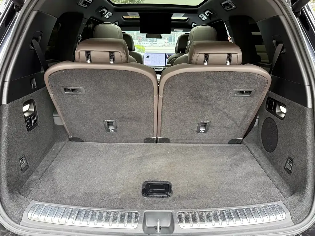 Li Auto L9 — фото 2
