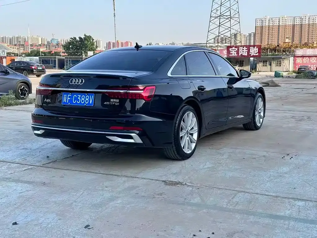 Audi A6L — фото 7
