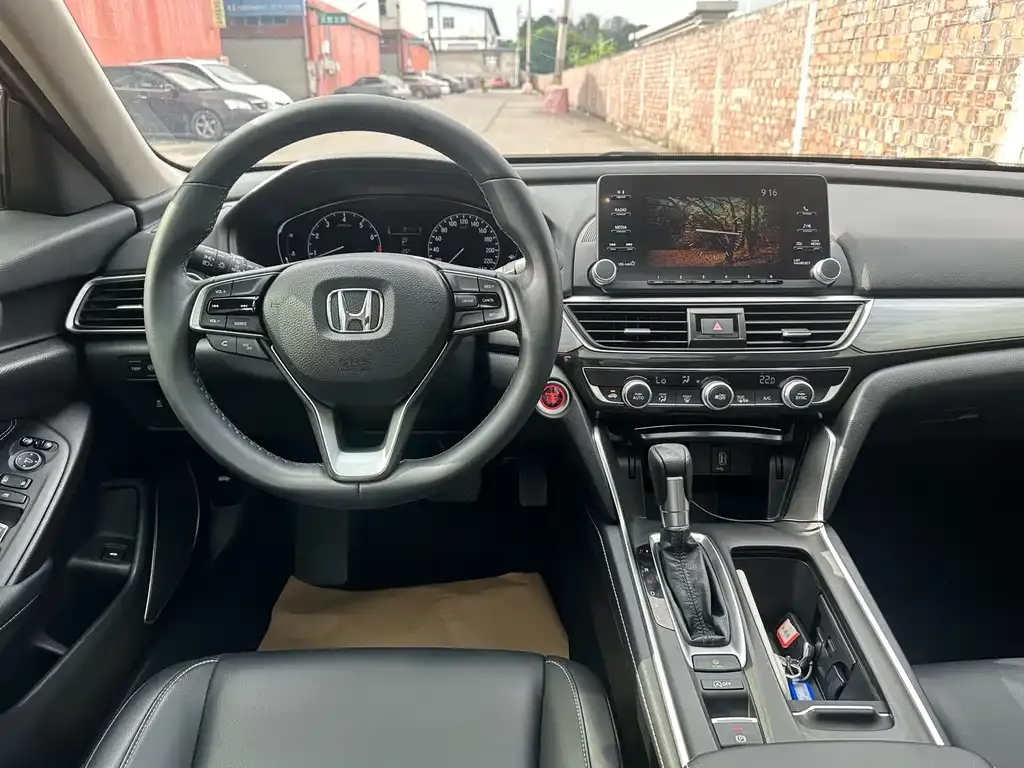 Honda Inspire — фото 2
