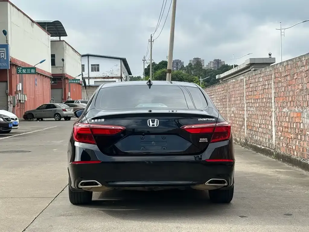 Honda Inspire — фото 9