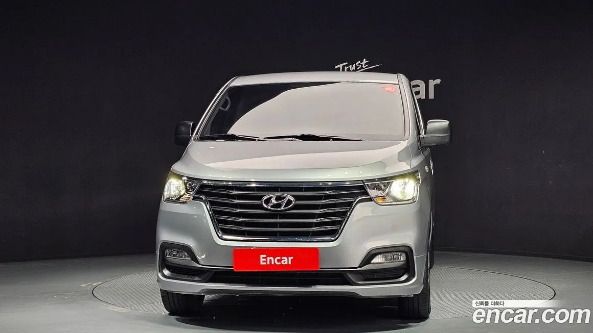 Hyundai Starex — фото 8