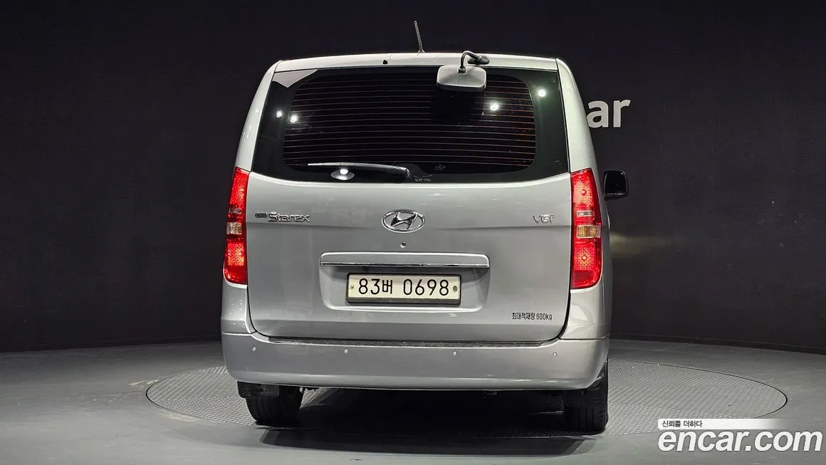 Hyundai Starex — фото 3