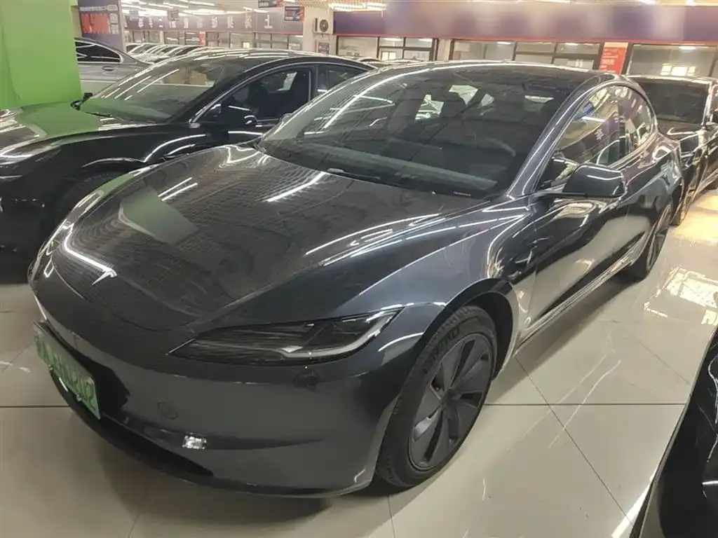 Tesla Model 3 — фото 2