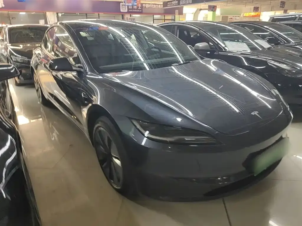Tesla Model 3 — фото 10