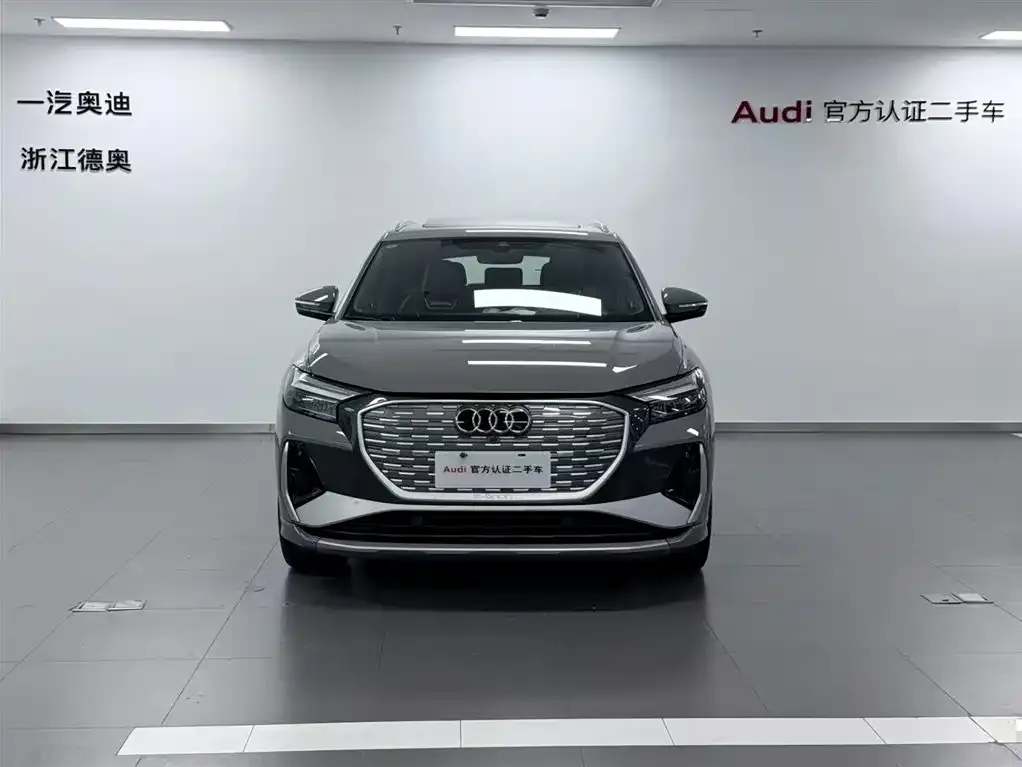 Audi Q4 e-tron — фото 7