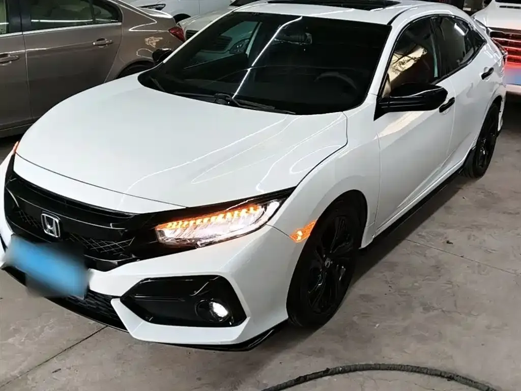 Honda Civic — фото 1