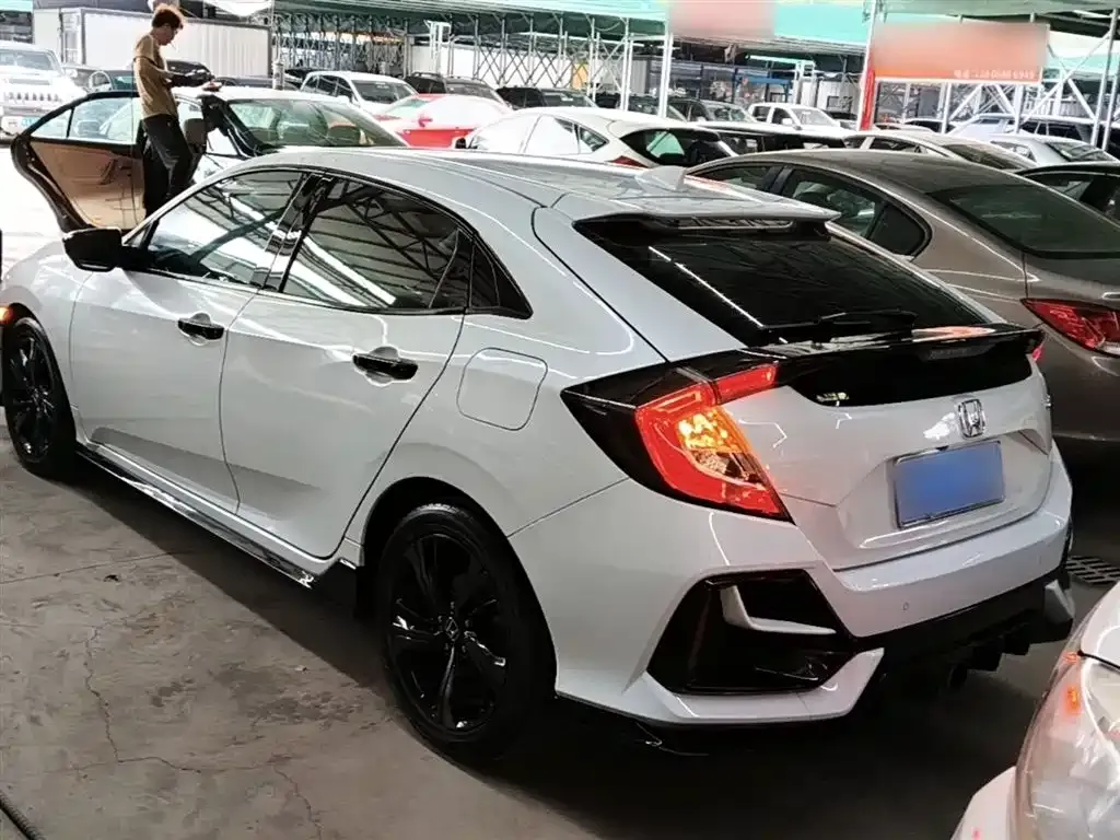 Honda Civic — фото 8