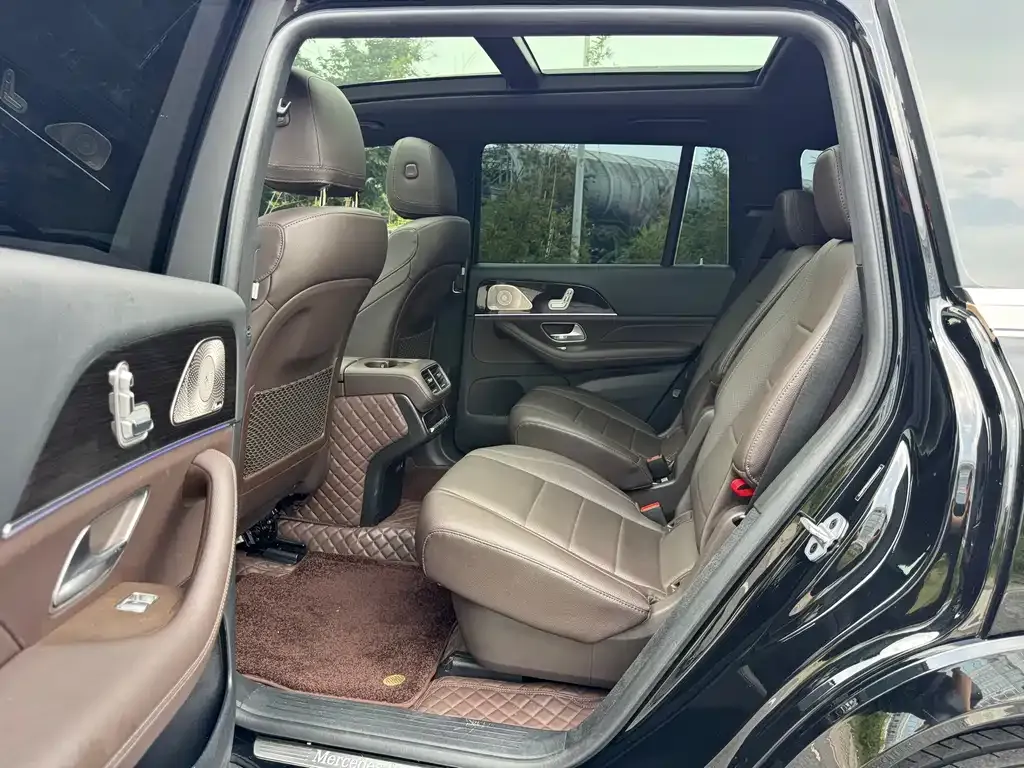 Mercedes-Benz GLS — фото 8