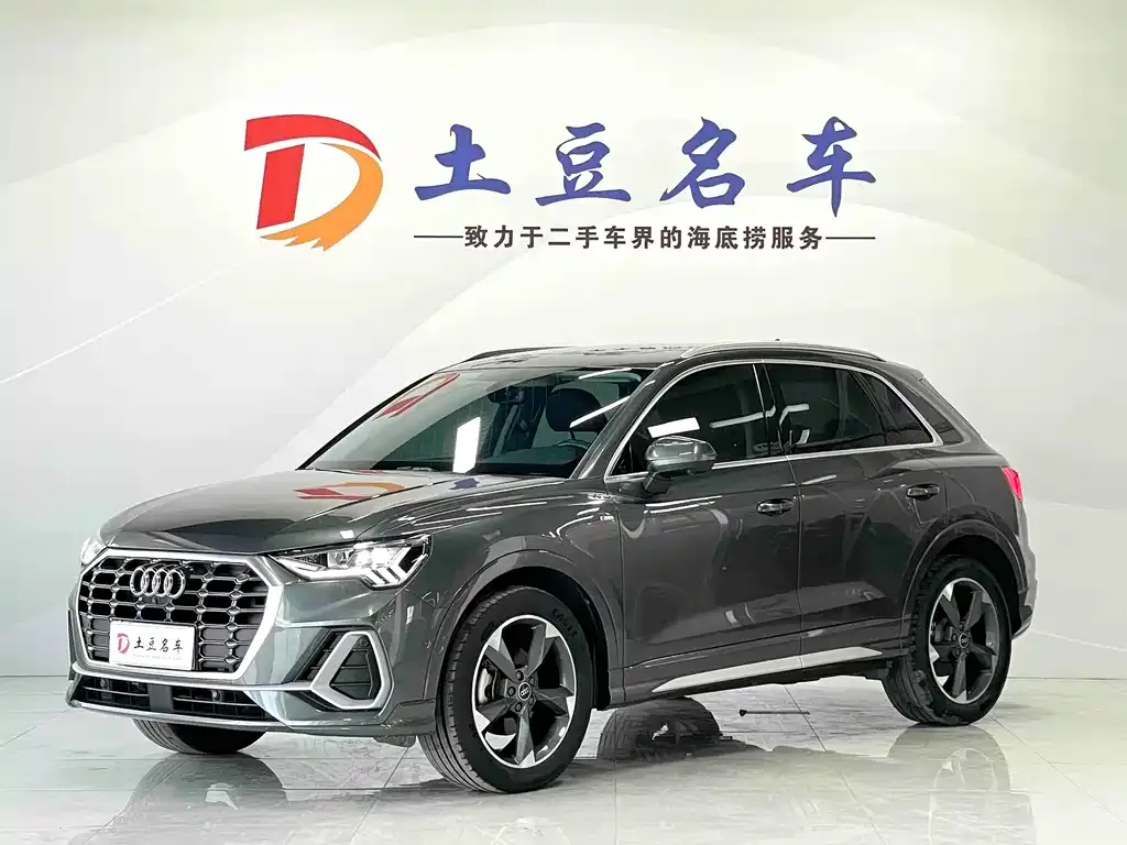 Audi Q3 — фото 1