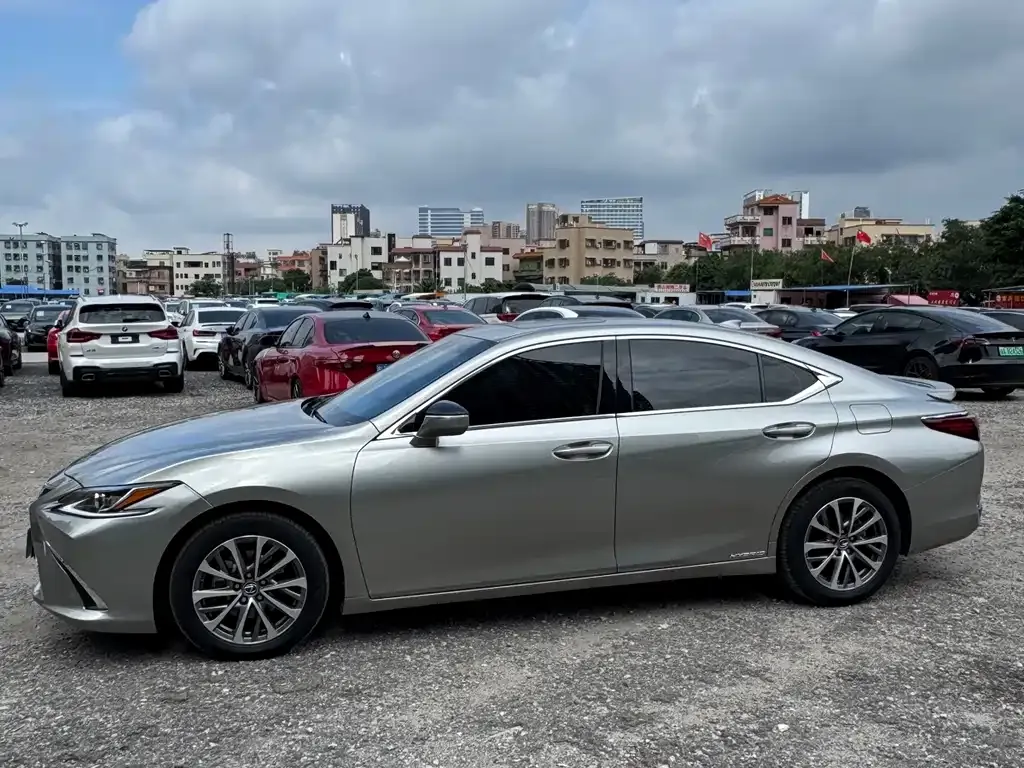Lexus ES — фото 4