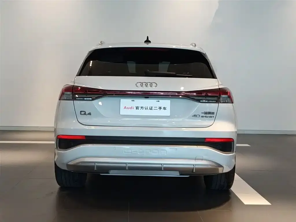 Audi Q4 e-tron — фото 3