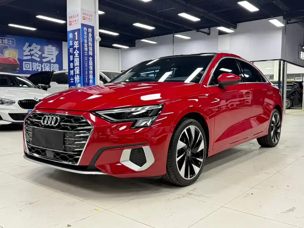 Audi A3 — фото 1