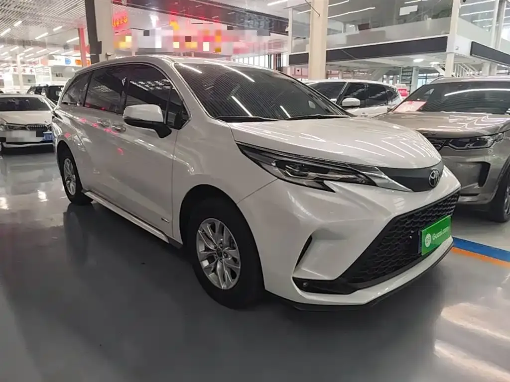 Toyota Granvia — фото 9