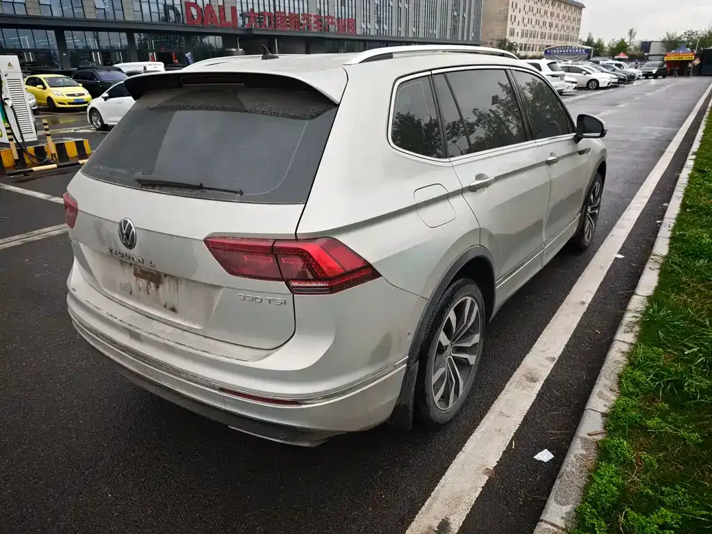 Volkswagen Tiguan L — фото 4