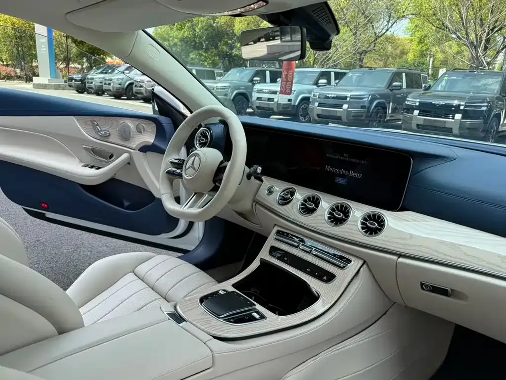 Mercedes-Benz E-Class (Import) — фото 9