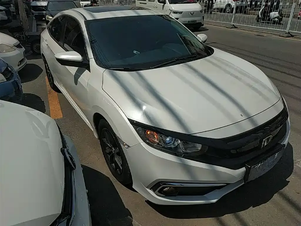 Honda Civic — фото 8