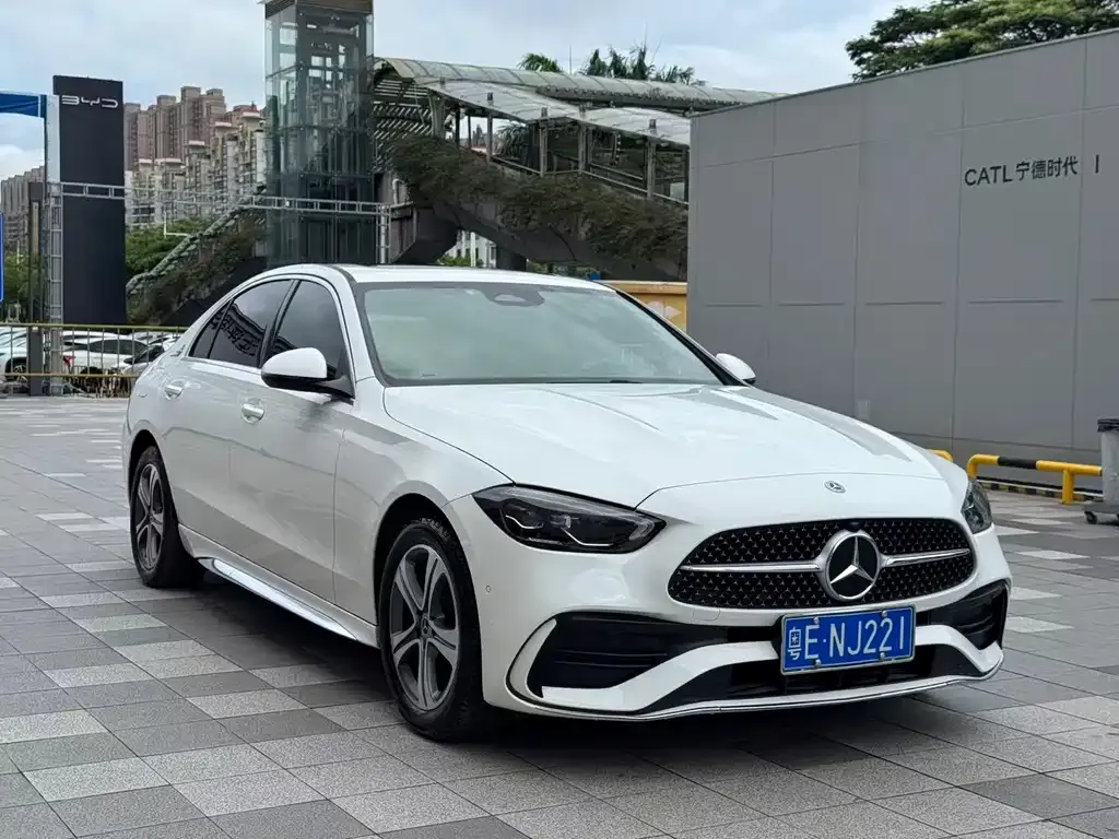 Mercedes-Benz C-Class — фото 1