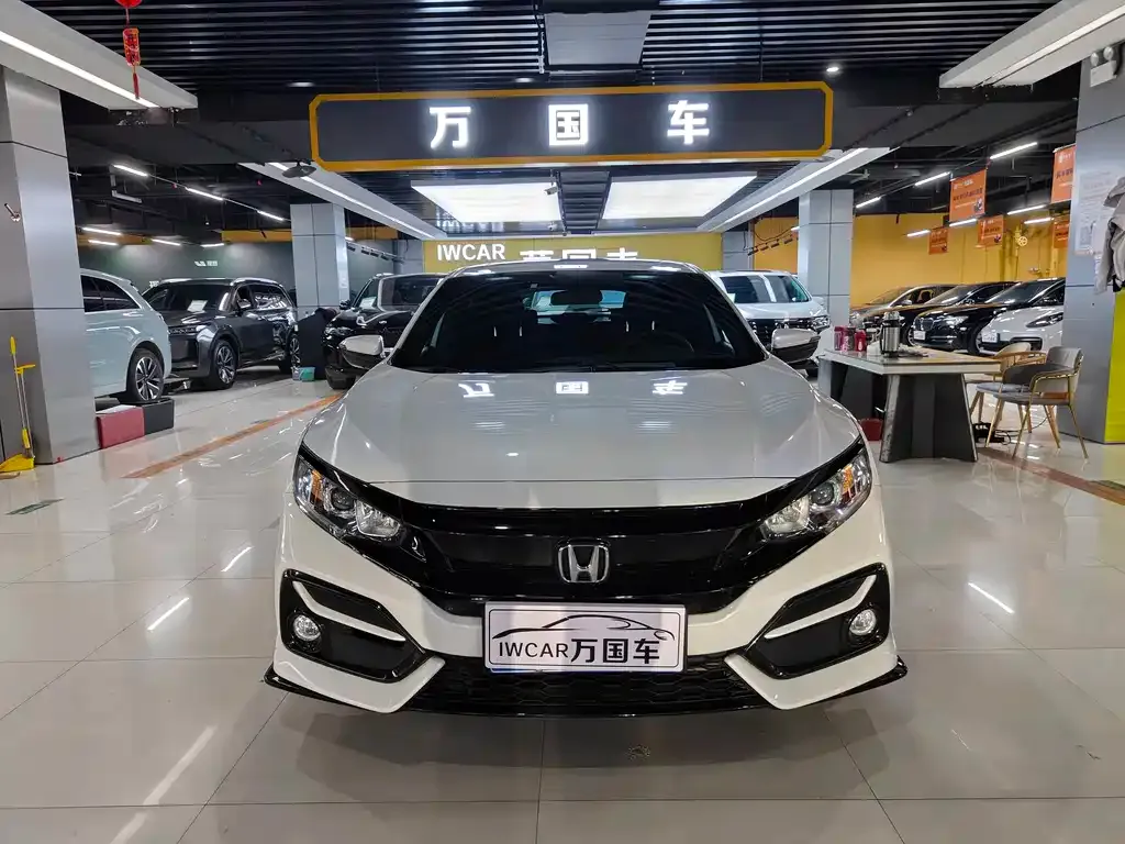 Honda Civic — фото 1