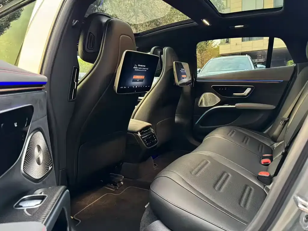 Mercedes-Benz EQS AMG — фото 4
